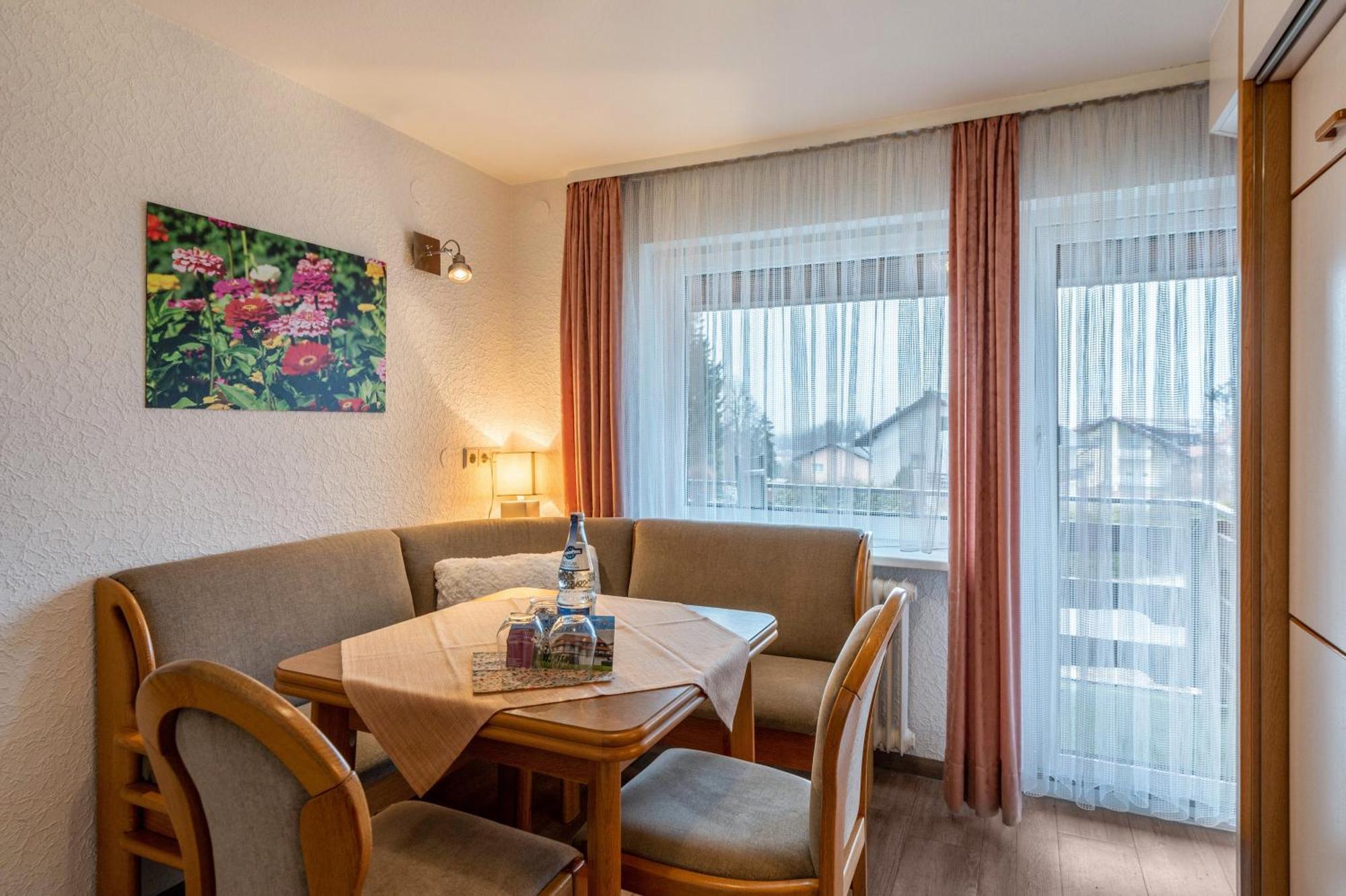 Gaestehaus Kunkelmann Mit Sauna Höchenschwand Екстериор снимка